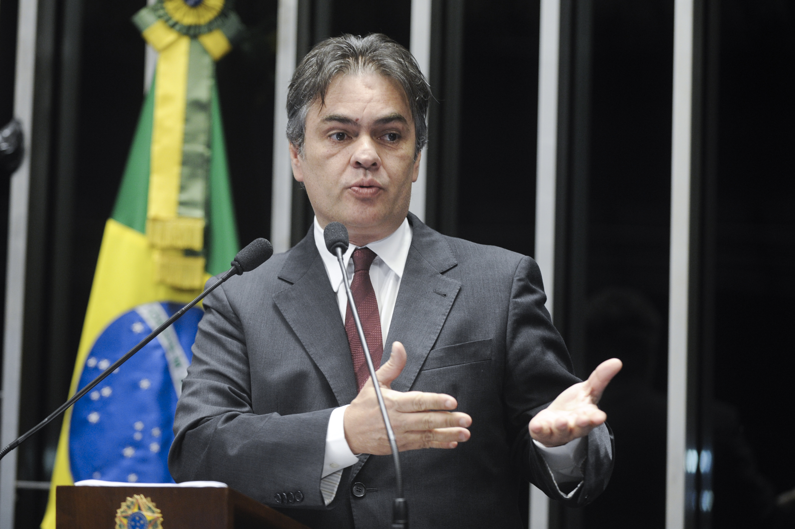 Senador Cássio Cunha Lima (PSDB-PB) fala durante sessão solene do Congresso Nacional destinada a homenagear o Centenário de João Agripino Filho